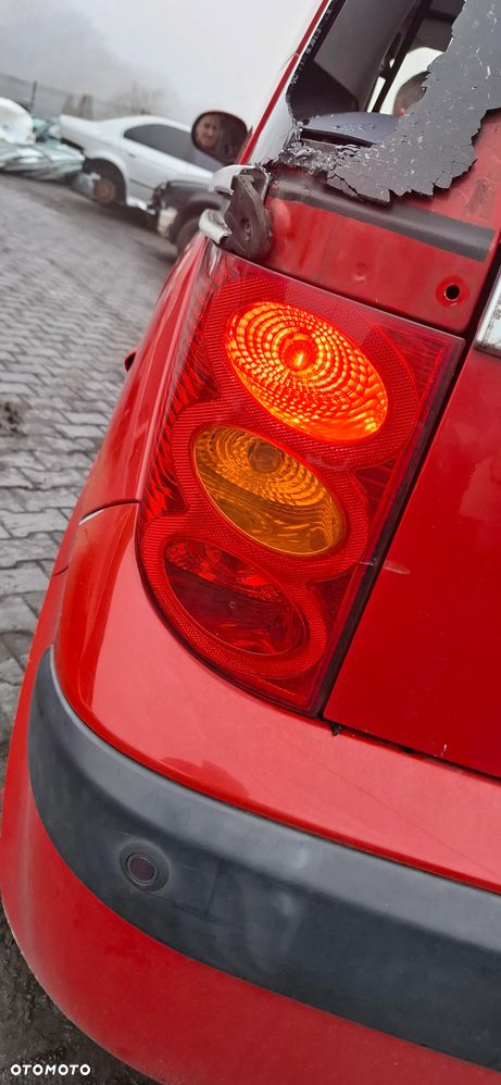 Peugeot 1007 1,4 b 2005 na części - 11