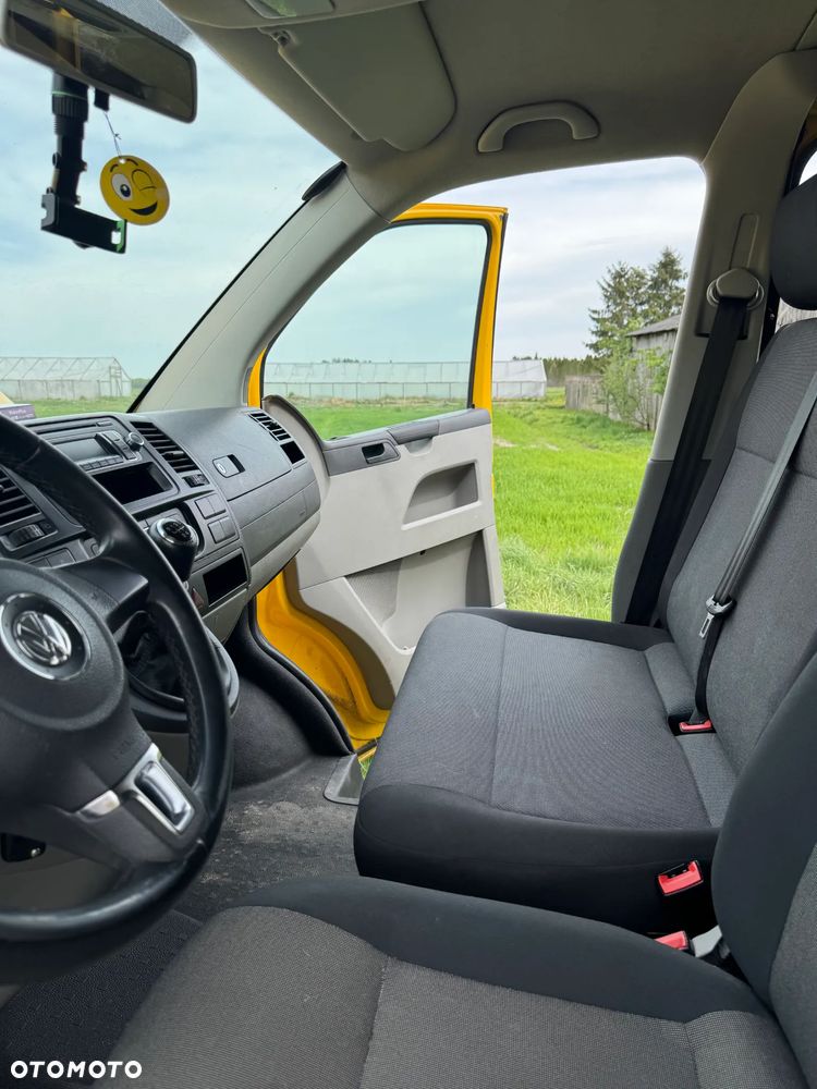 Volkswagen T5 - 16