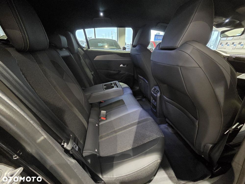 Peugeot 308 1.2 mHEV GT S&S e-DCS6 - 8