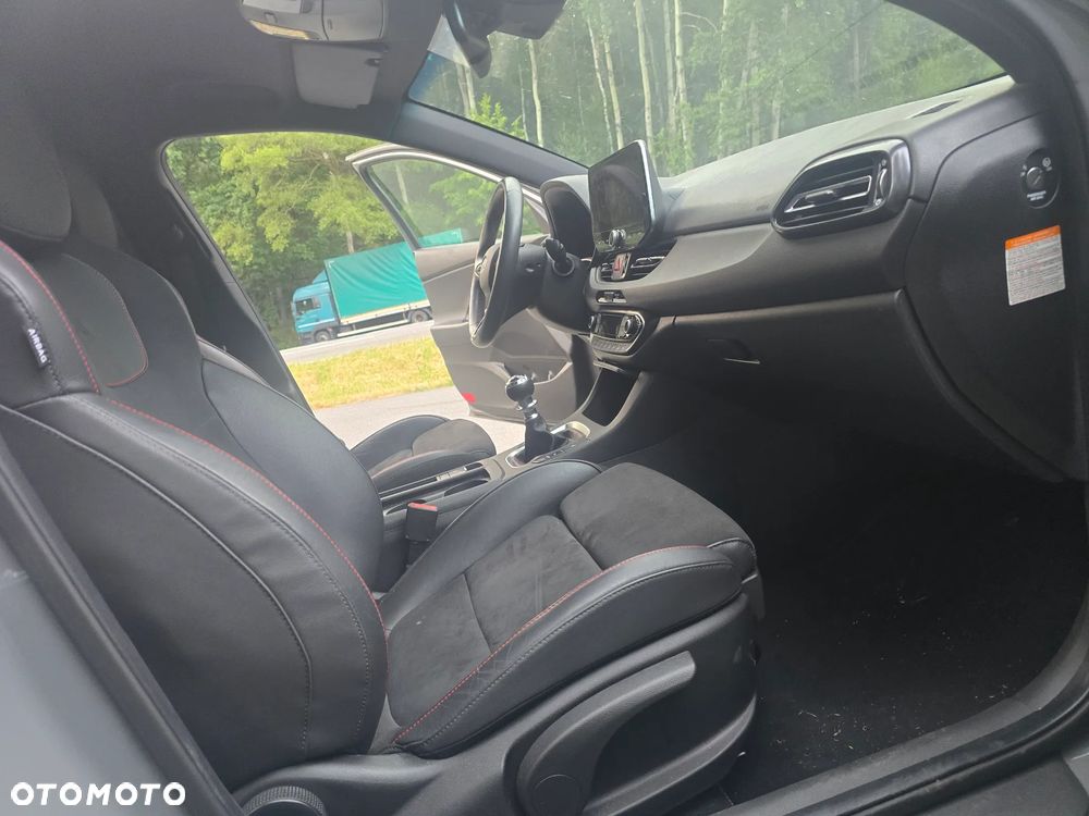 Hyundai i30 1.5 T-GDI 48V-Hybrid N-Line - 15