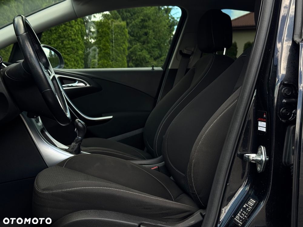 Opel Astra 1.4 Turbo Design Edition - 24