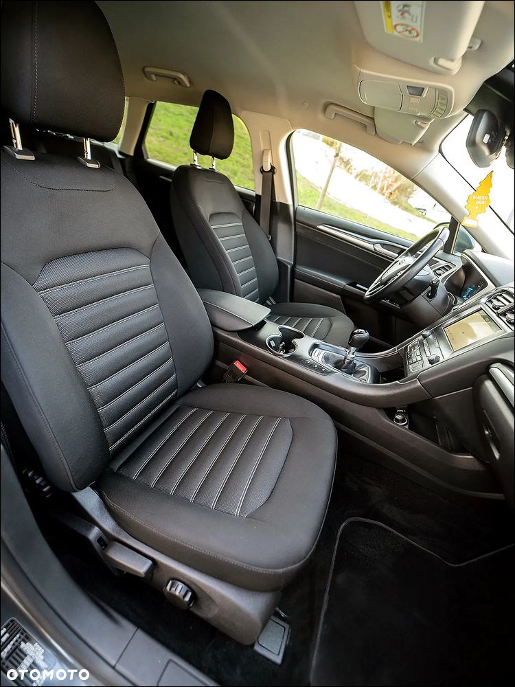 Ford Mondeo - 37