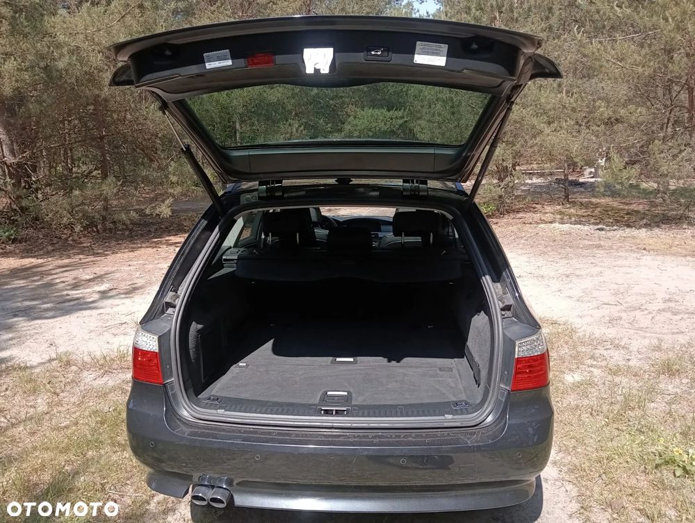 BMW Seria 5 525d Touring Edition Exclusive - 8