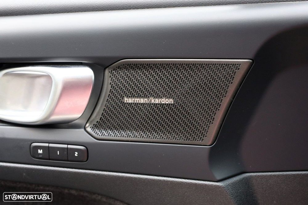 Volvo XC 40 1.5 T2 Plus Dark Auto - 17