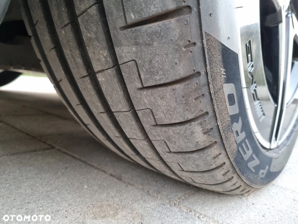 Mercedes-Benz Klasa C 300 e PHEV AMG - 32