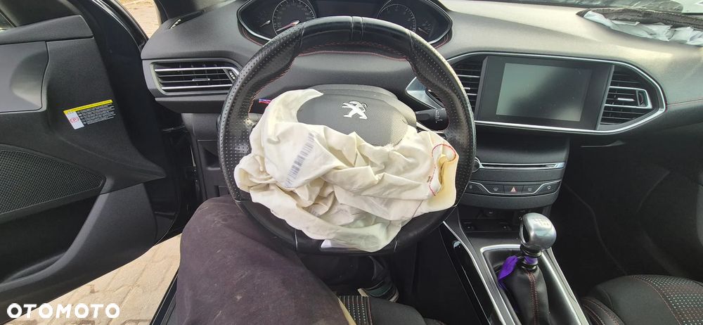 Peugeot 308 1.2 PureTech GPF GT Pack S&S - 37