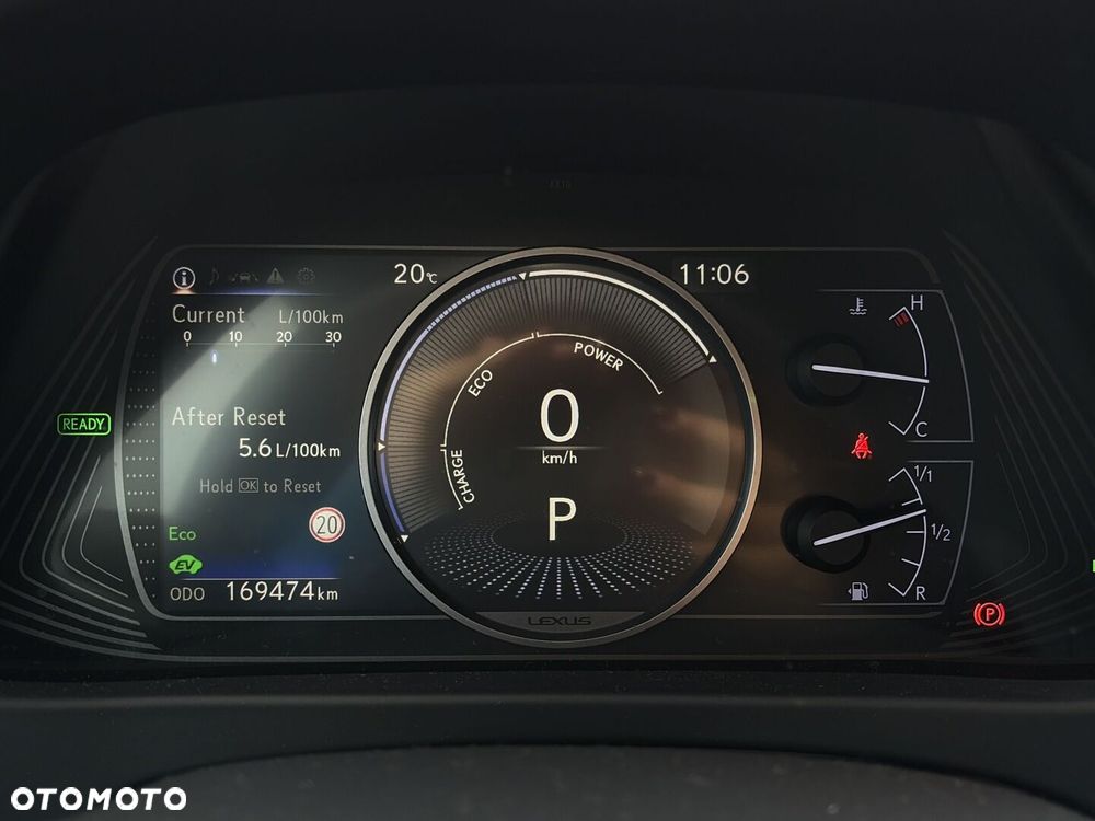 Lexus UX - 21