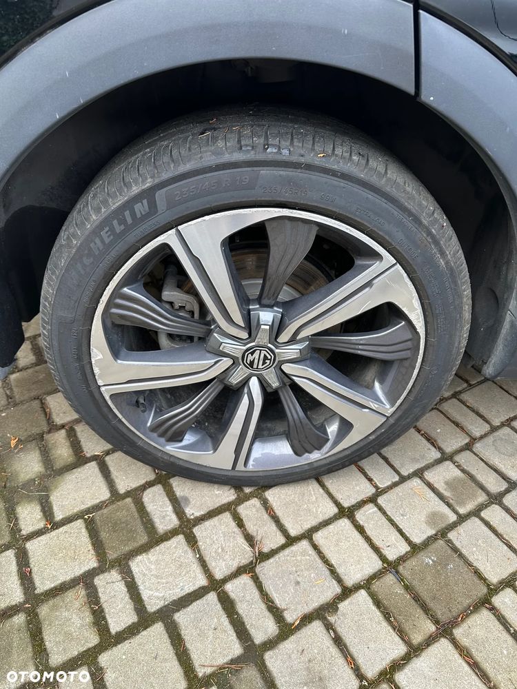 MG Marvel R Luxury - 17