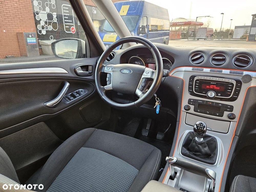 Ford Galaxy - 17
