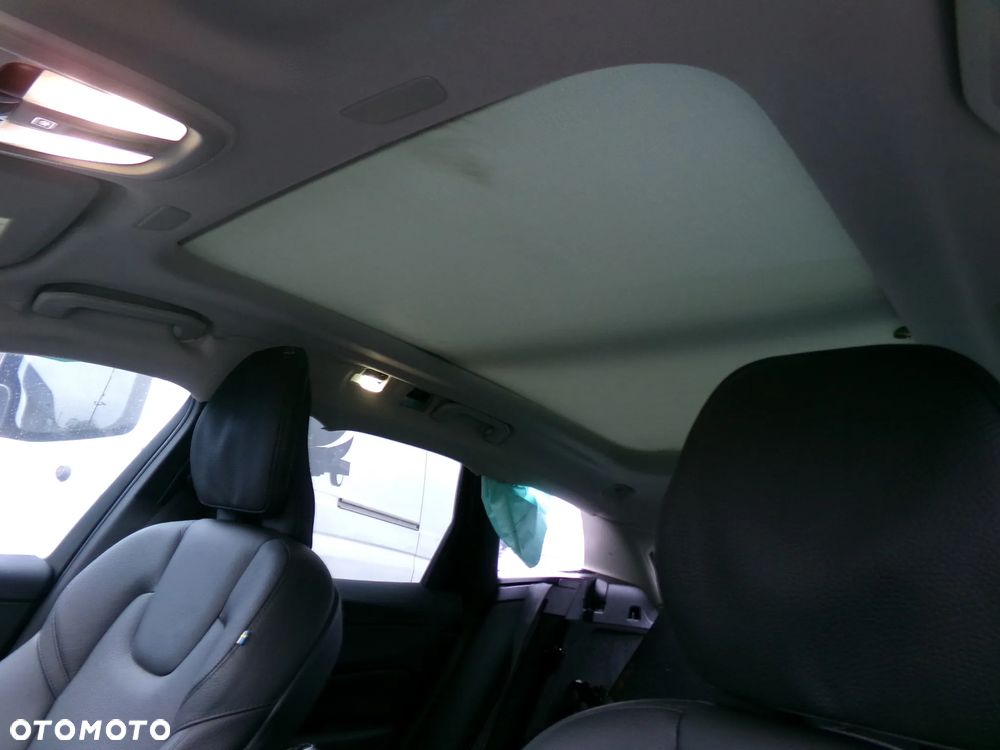 Volvo XC 60 B6 B AWD Ultimate Bright - 4