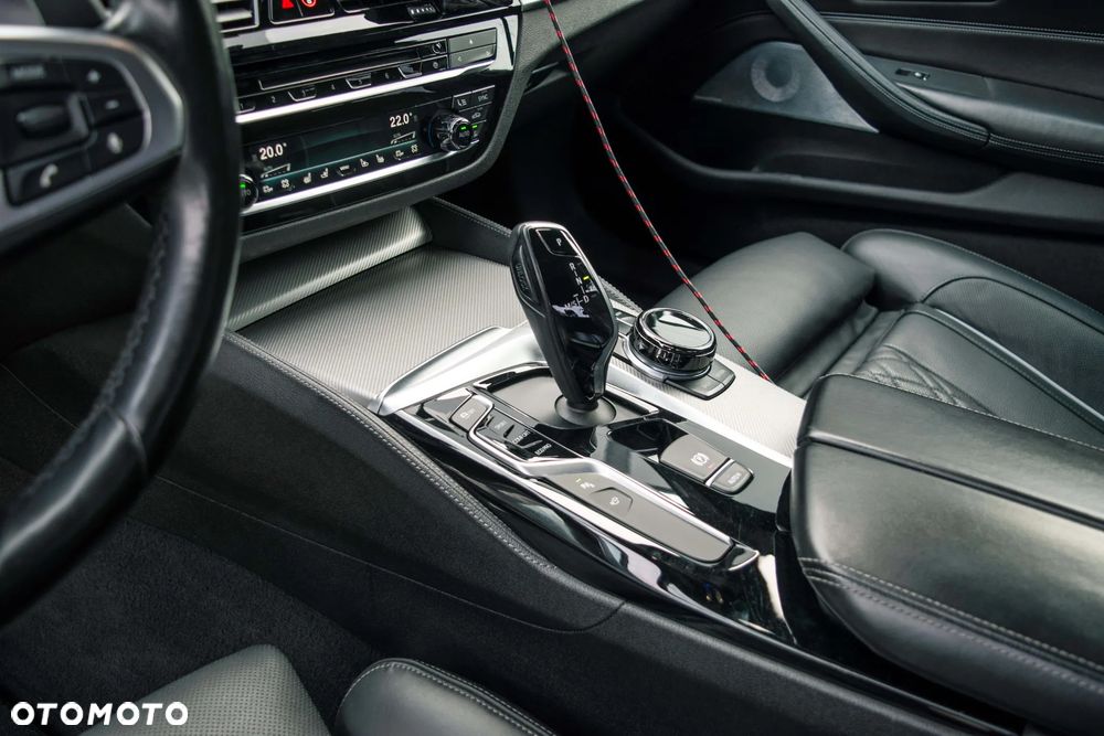 BMW Seria 5 540i M Sport sport - 25