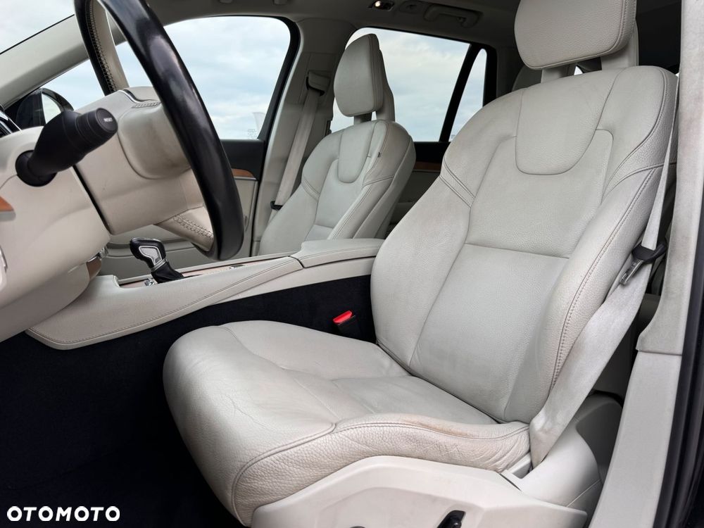 Volvo XC 90 - 19