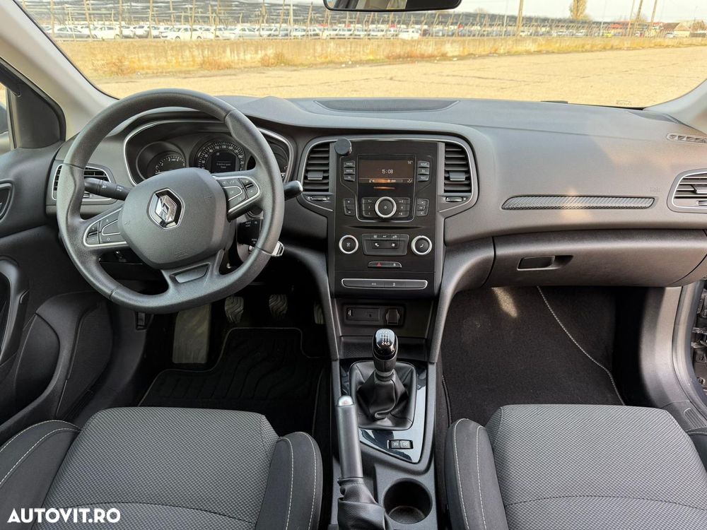 Renault Megane TCE GPF Zen - 7
