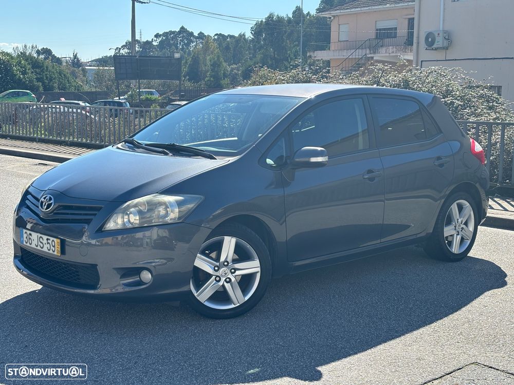 Toyota Auris 1.4 D-4D Exclusive+P.Sport - 1