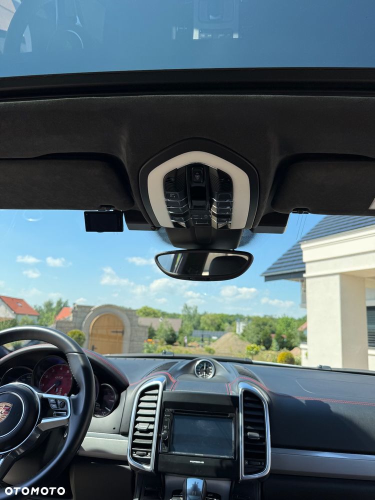 Porsche Cayenne GTS - 21