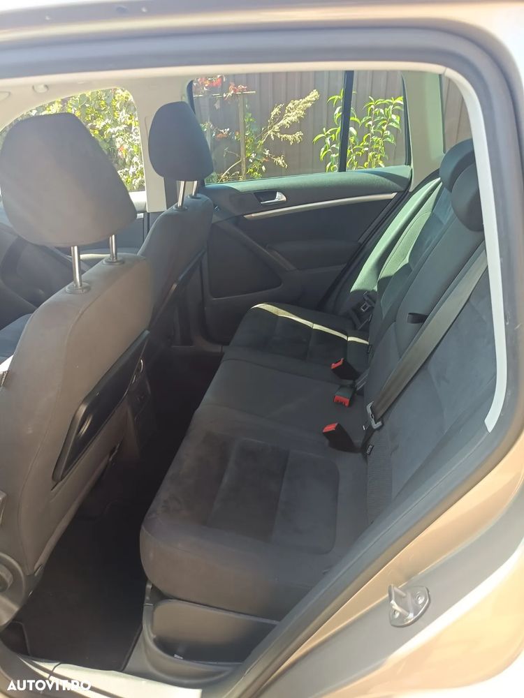 Volkswagen Tiguan - 8