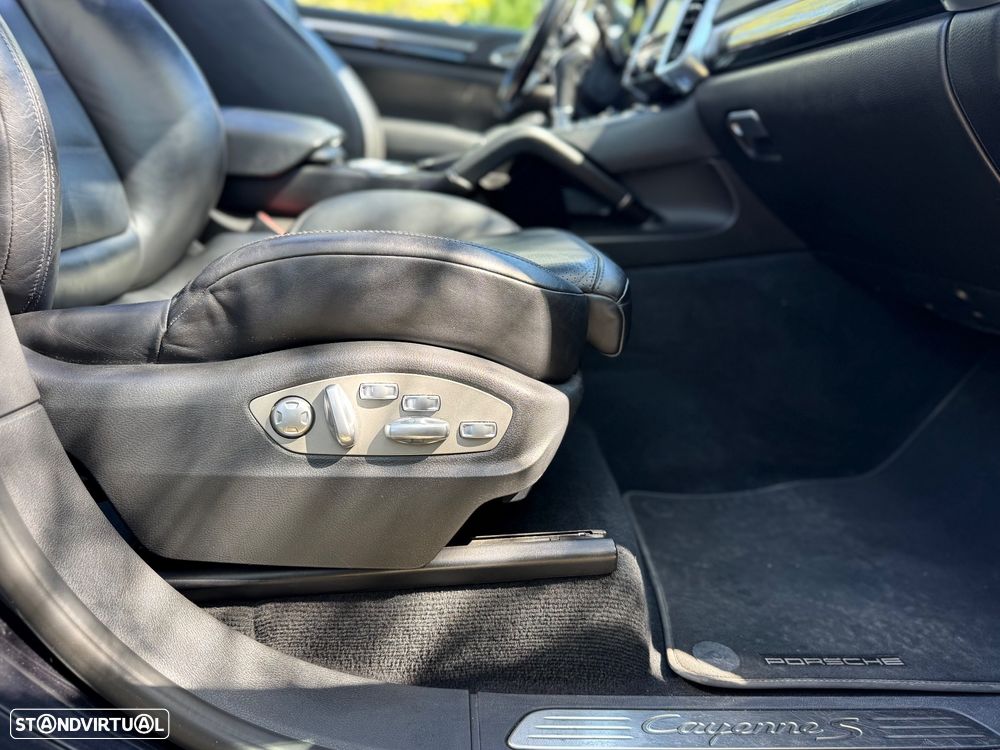 Porsche Cayenne S - 12