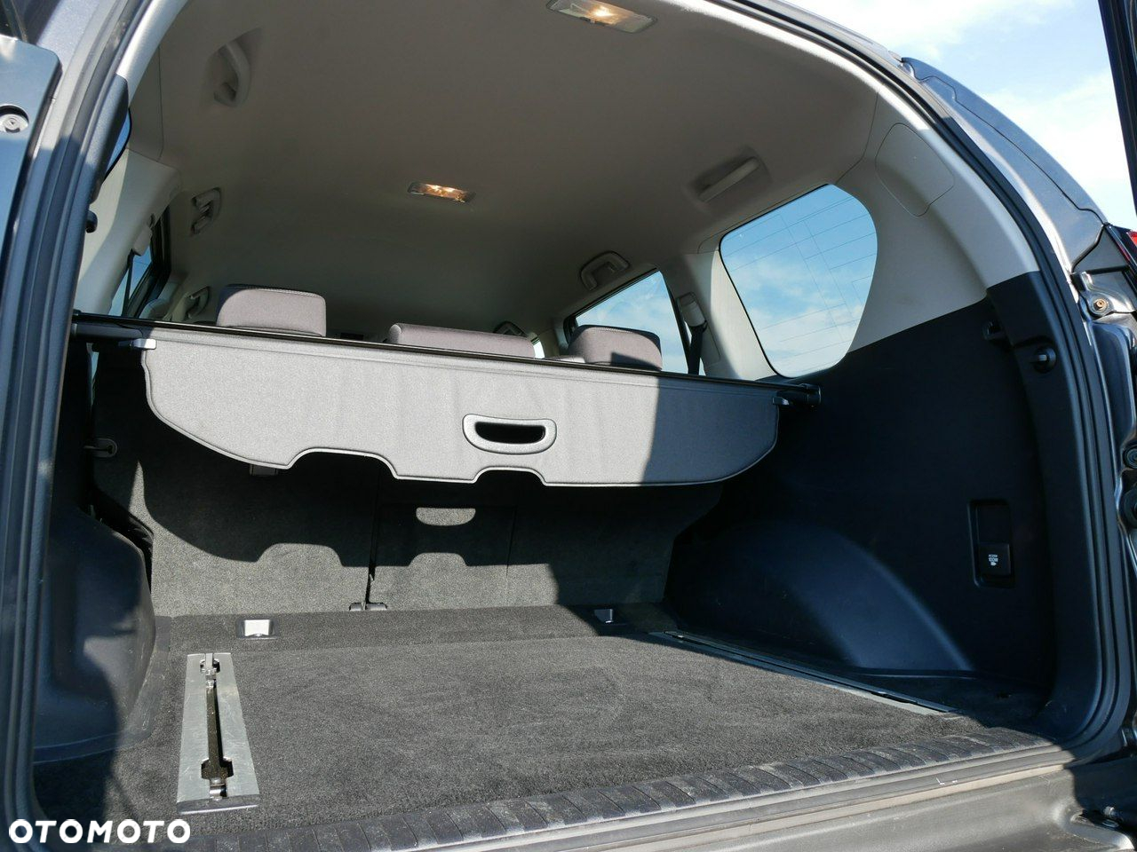 Toyota Land Cruiser - 12