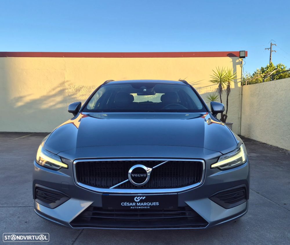 Volvo V60 2.0 D3 Momentum Plus - 3