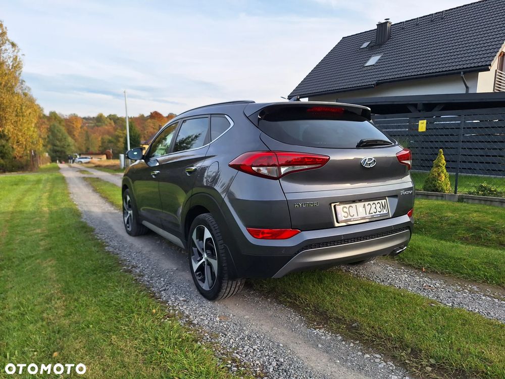 Hyundai Tucson 2.0 CRDI BlueDrive Style 2WD - 28