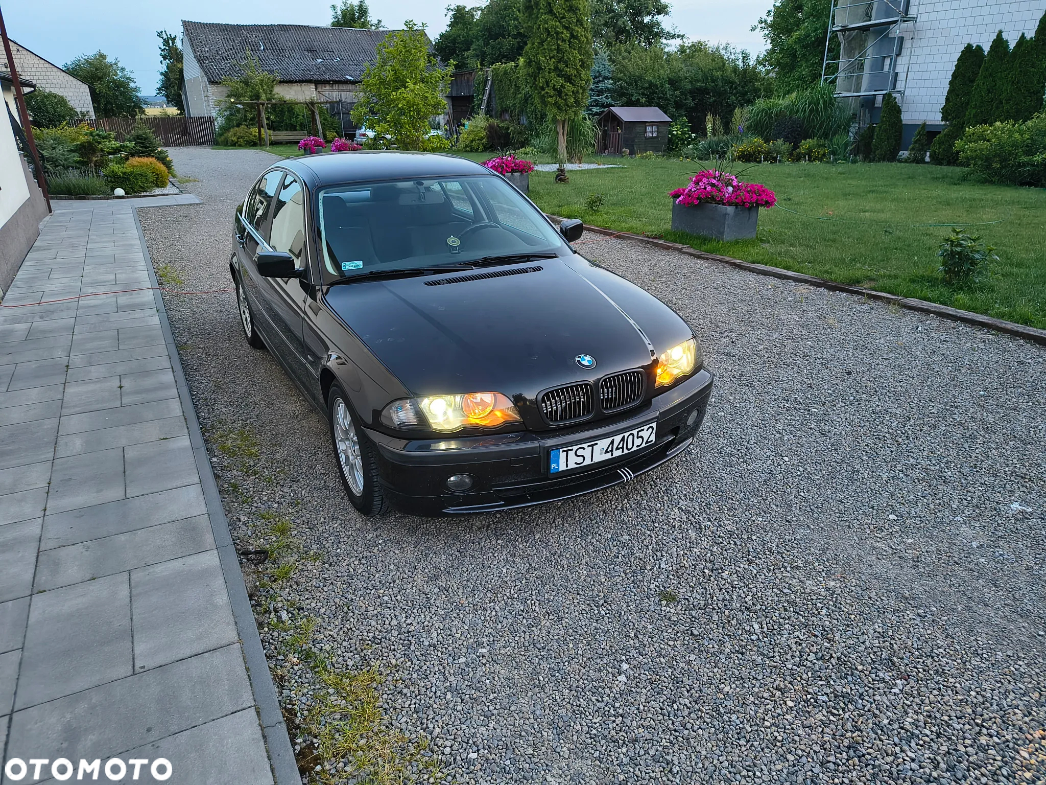 BMW Seria 3 323i - 12
