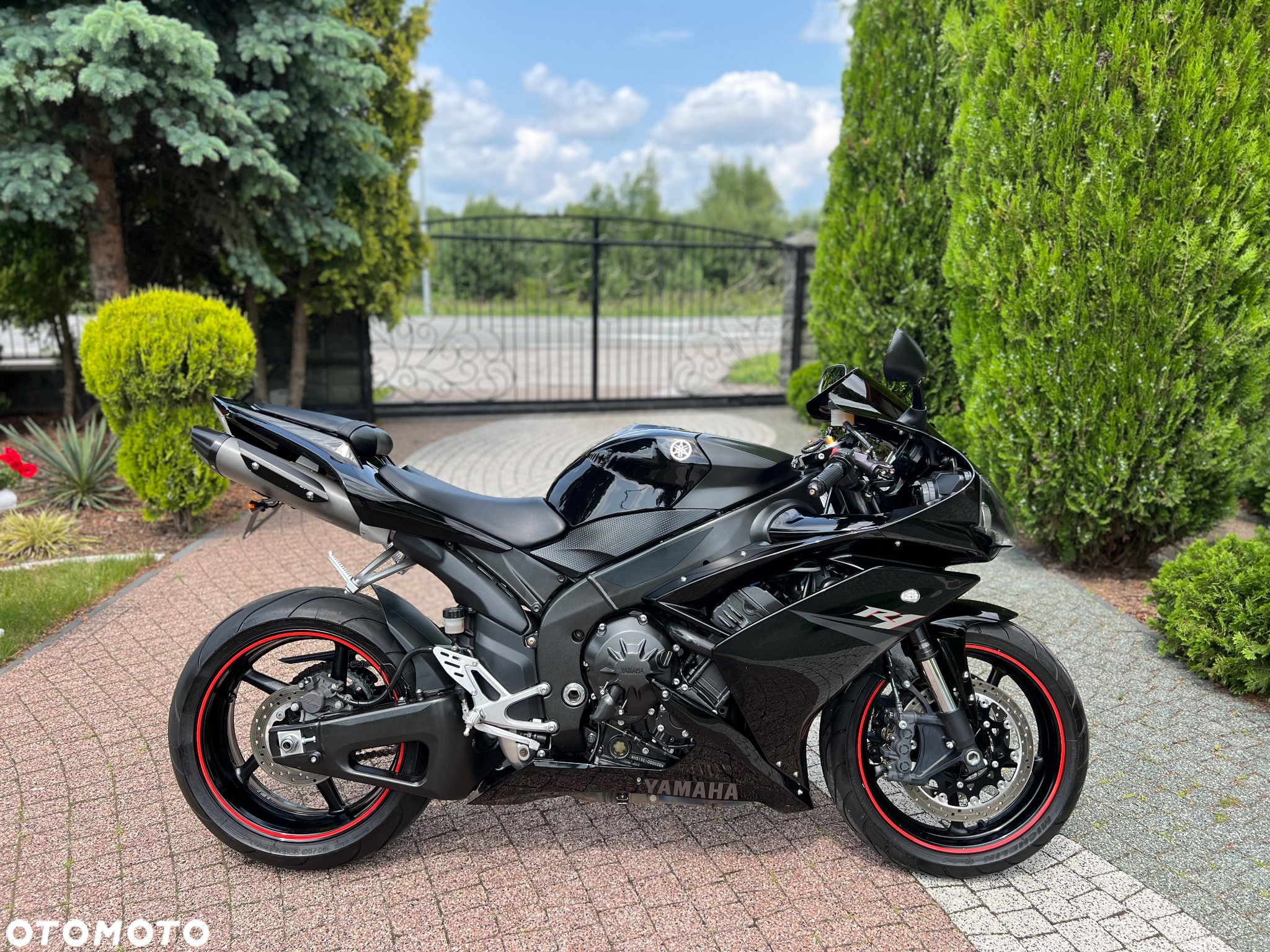 Yamaha R1 - 7