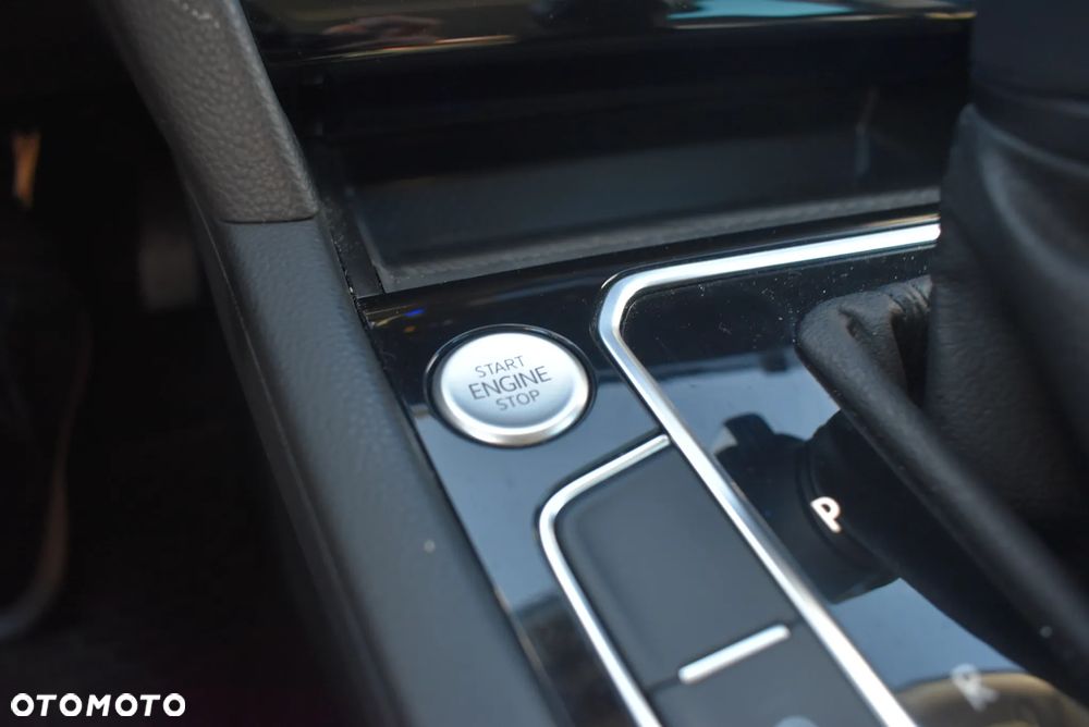 Volkswagen Passat Variant 2.0 TDI EVO Business DSG - 34
