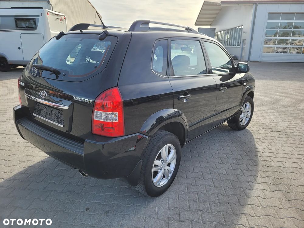 Hyundai Tucson 2.0 2WD GLS - 3