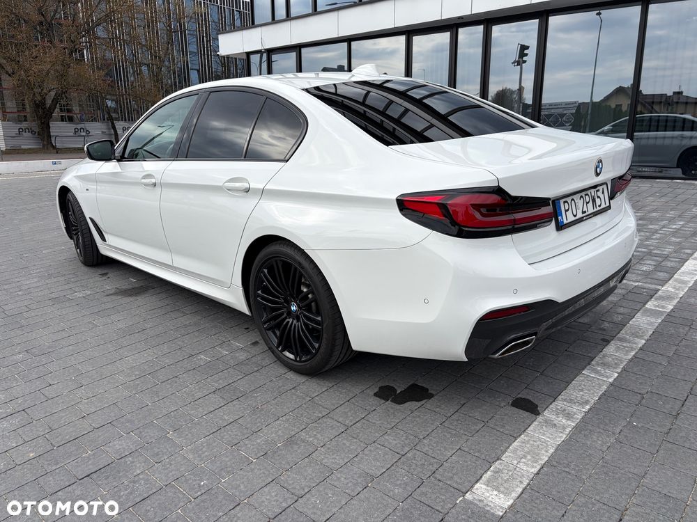 BMW Seria 5 518d M Sport - 12