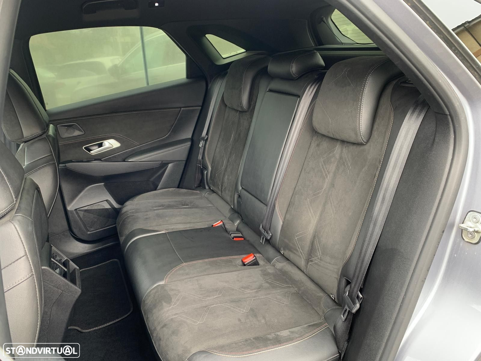 DS DS7 Crossback 1.5 BlueHDi Performance Line EAT8 - 17