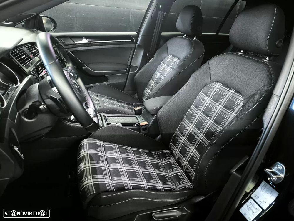 VW Golf 2.0 TDI GTD DSG - 7