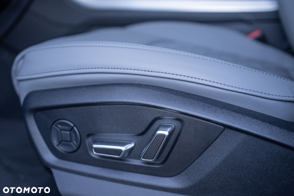 Audi Q8 - 11