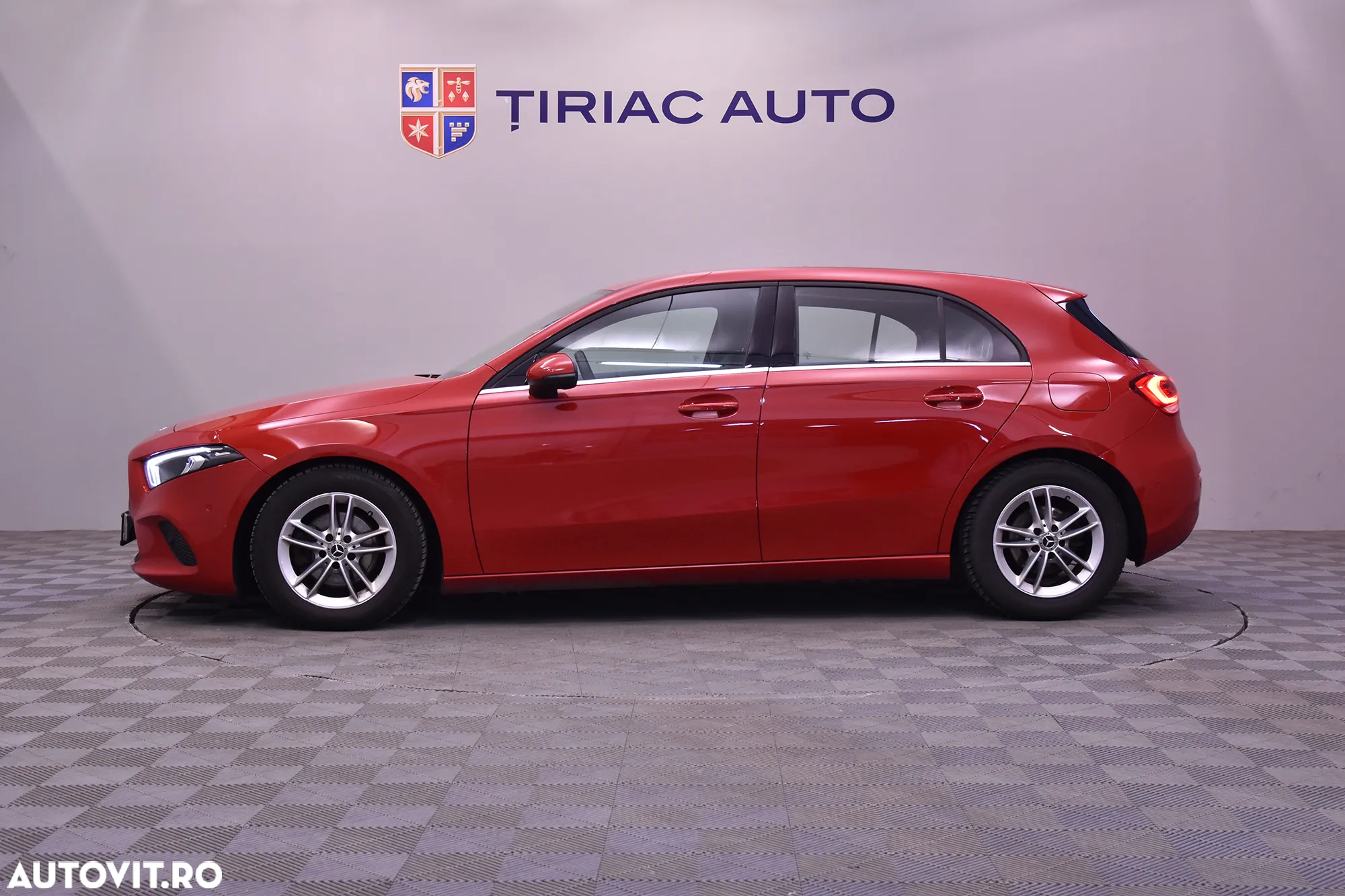 Mercedes-Benz A 180 d 7G-DCT - 2