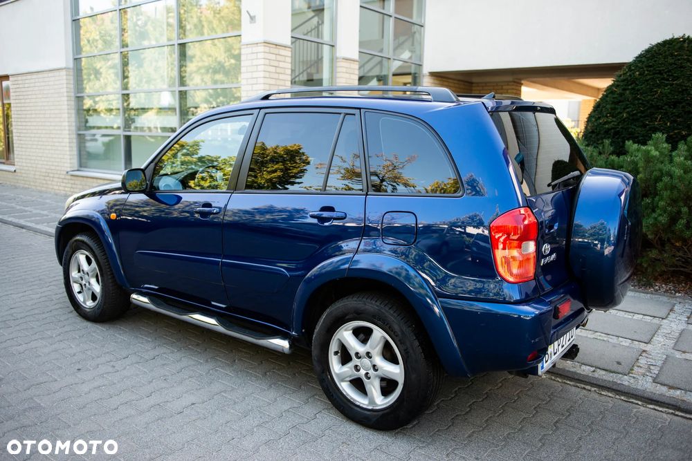 Toyota RAV4 2.0 VVT-i 4x4 - 4