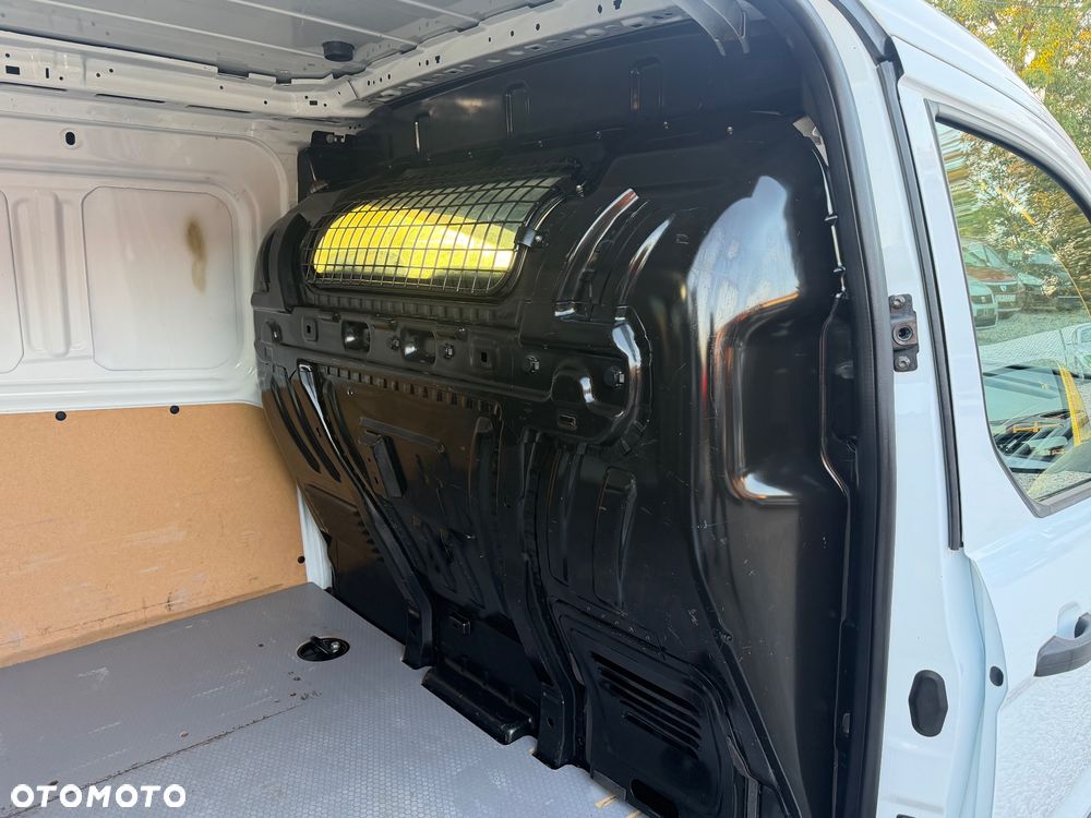 Ford Transit Connect - 11