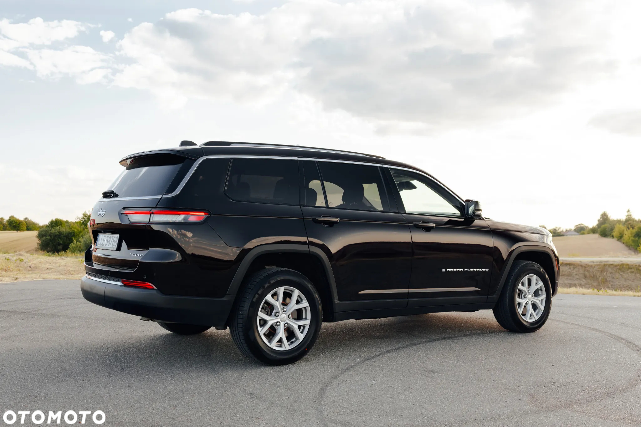 Jeep Grand Cherokee - 13