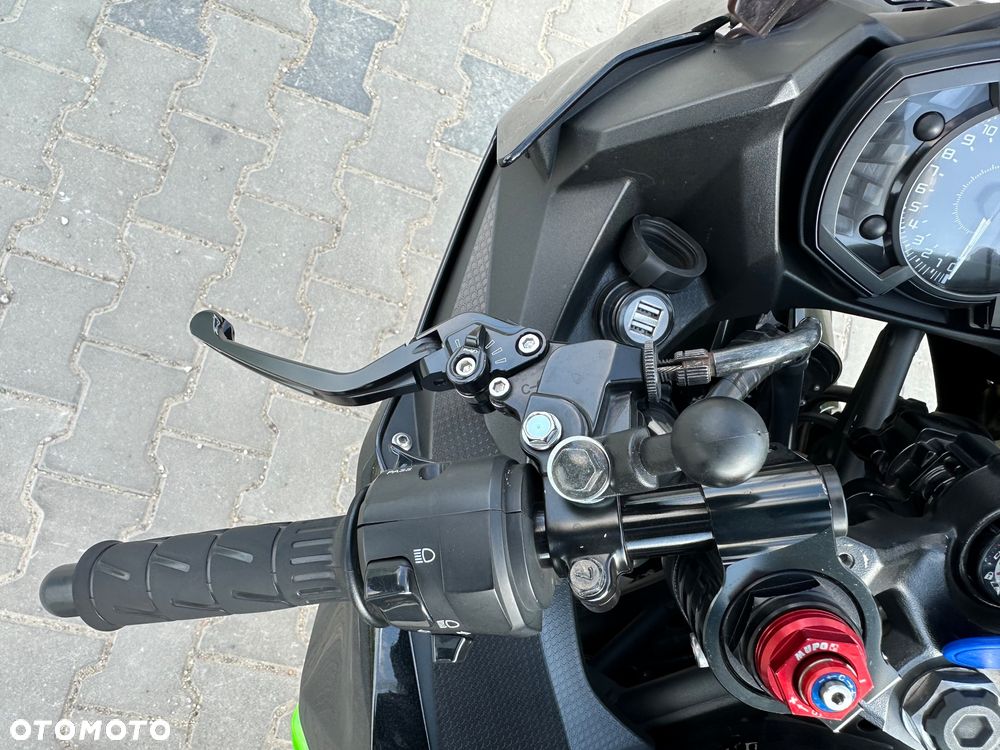 Kawasaki Ninja 400 - 10