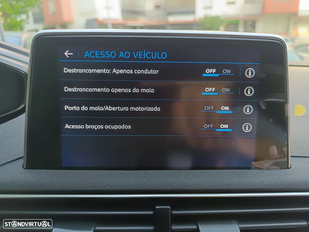 Peugeot 3008 1.2 PureTech Allure Pack EAT8 - 43