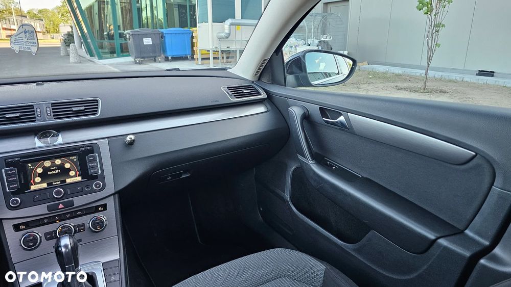 Volkswagen Passat 2.0 TDI Comfortline DSG - 9
