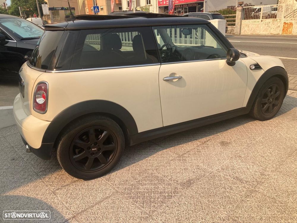 MINI 3 Portas Cooper D - 11
