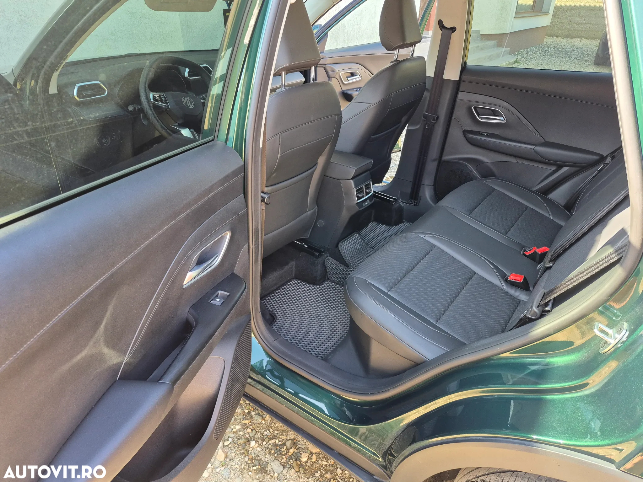 MG ZS HEV 1.5 GSI AT Exclusive - 9