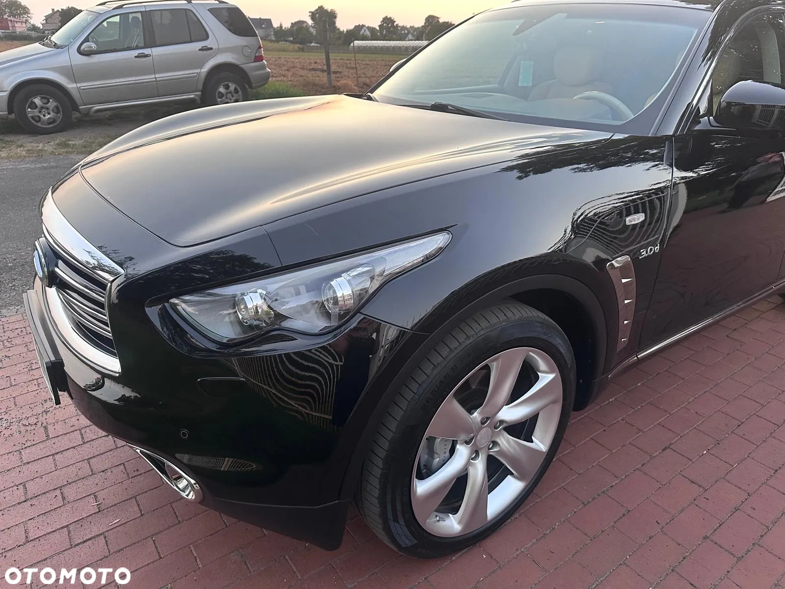 Infiniti QX70 3.0d S Premium - 2