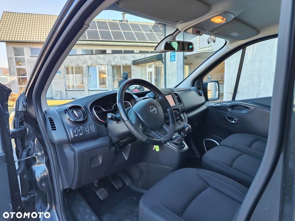 Opel Vivaro - 12