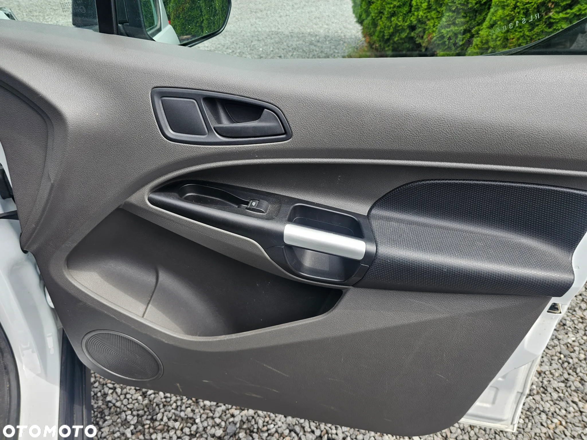 Ford Transit Connect - 13