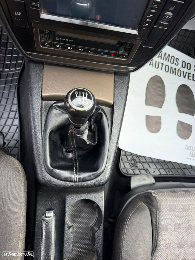VW Passat - 21