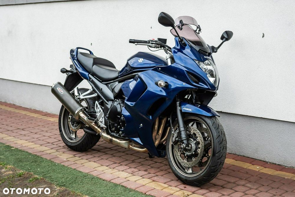 Suzuki GSX - 1