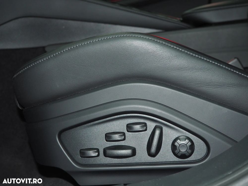Porsche Panamera 4 - 25