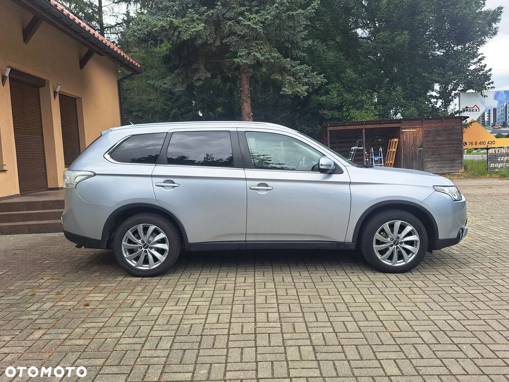 Mitsubishi Outlander 2.2 DI-D 4WD Diamant Edition - 20