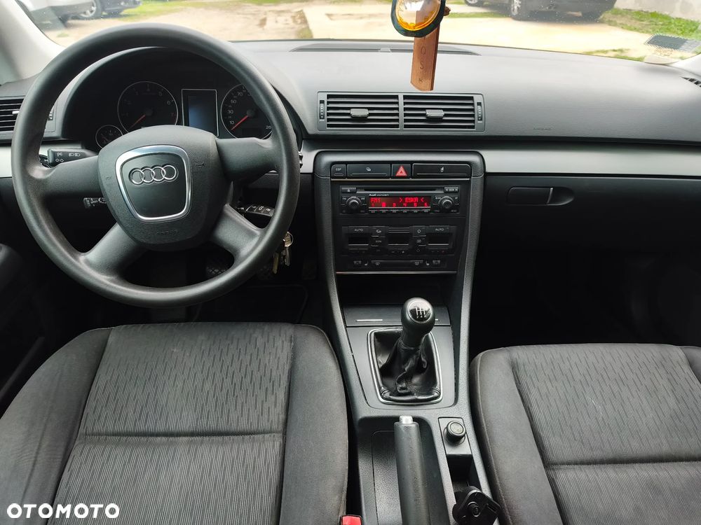 Audi A4 Limousine - 2