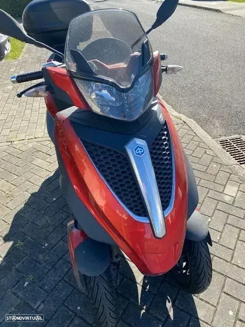 Piaggio MP3 yourban carta de carro 300cc - 2